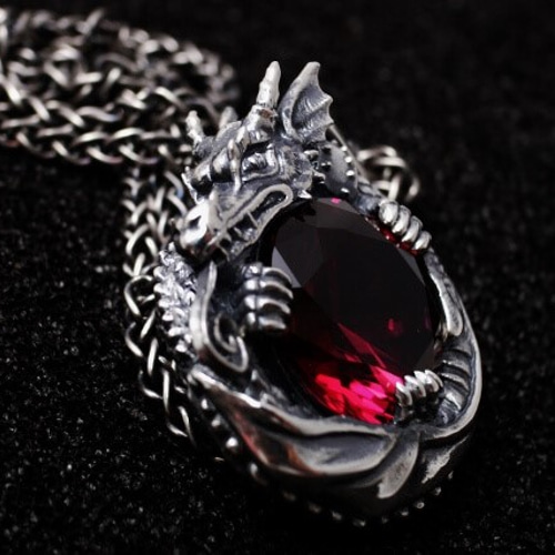 魔術師マーリンのお守り ／ ドラゴン（龍）シルバーストーンペンダント