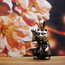 招き猫 桜　ペンダント　【bastet】 5枚目の画像
