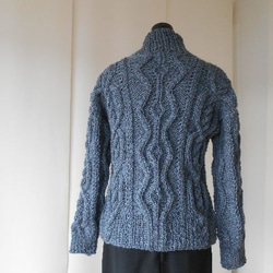 グレーツィードの模様編みセーター 3枚目の画像