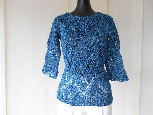 鉄紺の透かし編みセーター 1枚目の画像