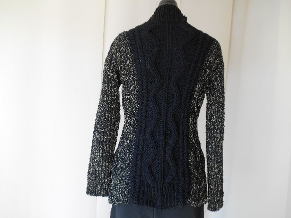 黒の模様編みセーター 3枚目の画像