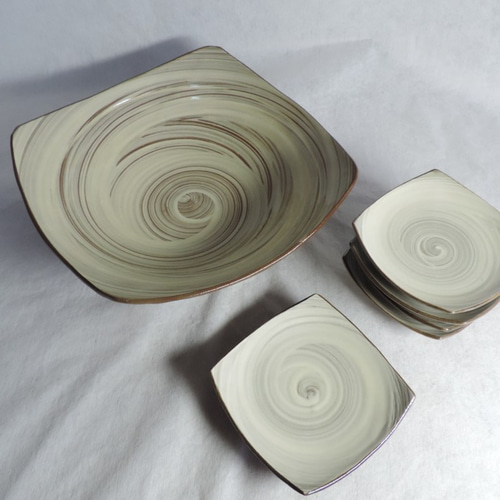 ひとし新品　陶器　陶芸作家　豆皿3枚　231 益子淳一 / 鉄黒しのぎ豆皿 (小) 笠間焼 ブラック 陶器 | 星霜