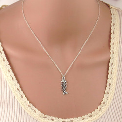 Fish bone necklace | フィッシュボーン・ネックレス｜魚ネックレス｜シルバー 1枚目の画像