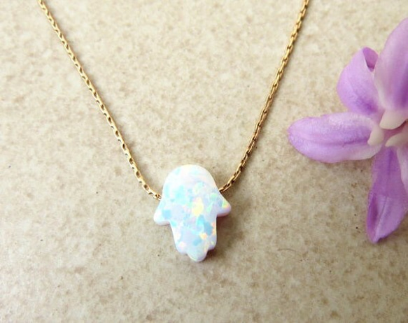 white opal hamsa necklace 白オパールハムサ 4枚目の画像