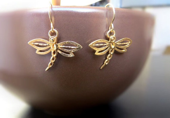 dragonfly earrings トンボさんのピアス 1枚目の画像