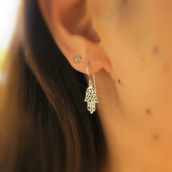 シルバー ハムサピアス|　モロッコ風ハムサピアス｜ silver hamsa earrings 2枚目の画像