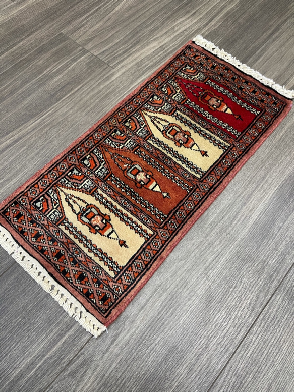 ヴィンテージラグ パキスタン絨毯 トライバルラグ ハンドメイド 手織り