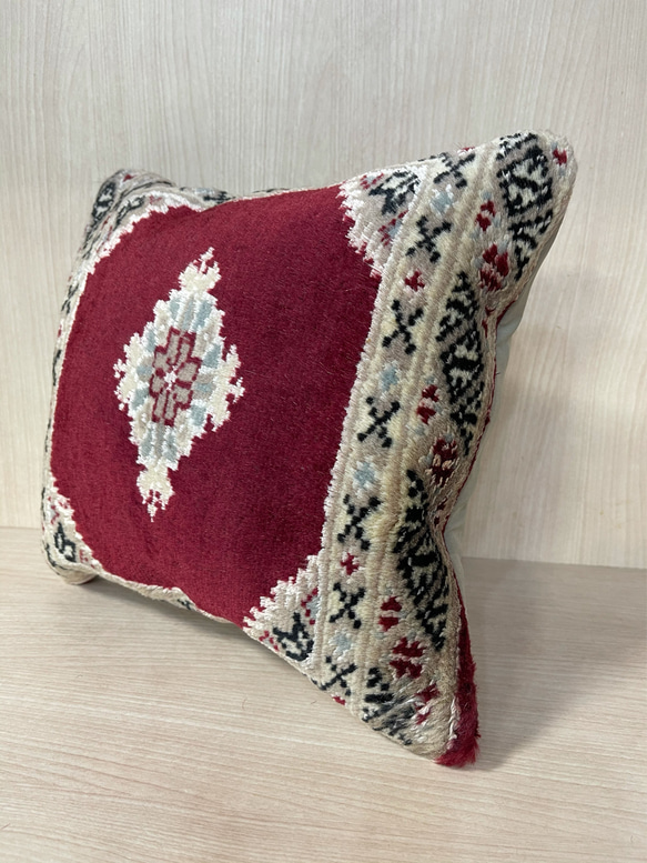 中綿付き　可愛いミニサイズの絨毯クッション❣️❣️ 3枚目の画像
