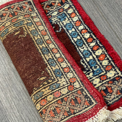 手織り絨毯　ヴィンテージラグ　オールド絨毯　パキスタン絨毯　あがりかまちにも　32cmx29cm 8枚目の画像