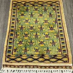 手織り絨毯　ヴィンテージラグ　オールド絨毯　パキスタン絨毯　あがりかまちにも　31cmx45cm 2枚目の画像