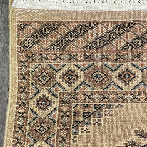 [SALE]パキスタン 手織り絨毯 ヴィンテージラグ 144cm×92cm パキスタン絨毯 手織りラグ 玄関マット ヴィンテージ 赤