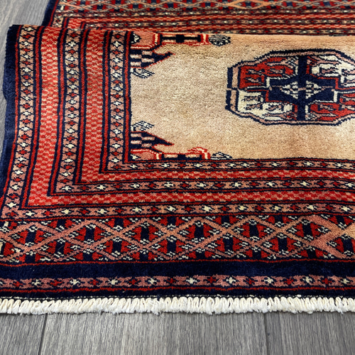 約64cm X 60cmパキスタン手織り絨毯 ビンテージラグ玄関マット
