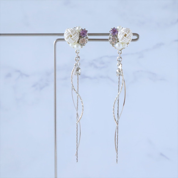 【再々販】花つぼみとパールの揺れるピアス［Silver Purple］／イヤリング変更可 4枚目の画像