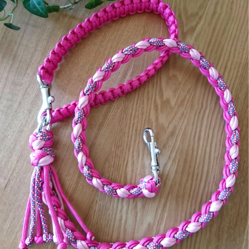 パラコード カフェリード 8本の四つ編み（短め）耐荷重