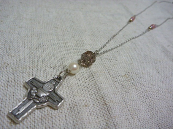 聖体拝領のクロス型メダイ型ネックレス　６ 1枚目の画像