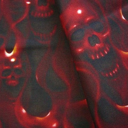 アレクサンダー・ヘンリー　"skulls on fire" red 3枚目の画像