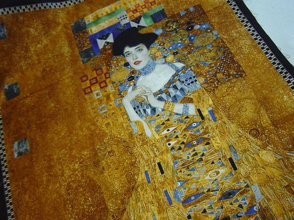 112×59）ロバートカフマン　"GUstav Klimt" クリムト　肖像パネル生地 1枚目の画像