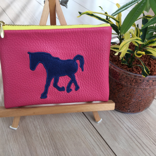 ポーチ 馬 ポーチ SHOーTIME 通販 12960247｜Creema(クリーマ