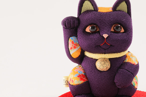 江戸木目込 招き猫 風水シリーズ 紫（中）柿沼東光作 招き猫 Kakinuma