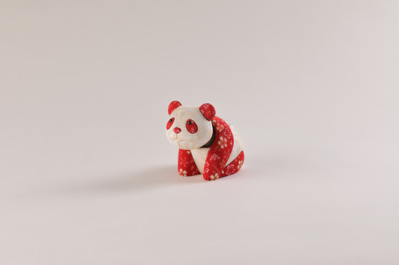 柿沼東光作 江戸木目込み人形 しあわせパンダ 紅 江戸木目込 しあわせパンダ 紅 柿沼東光作 その他置物 Kakinuma Toko