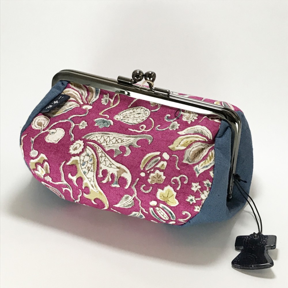 がま口ポーチ　更紗花赤×紺