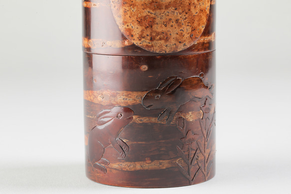 伝統工芸品樺細工　総皮茶筒（中長）月うさぎ 2枚目の画像