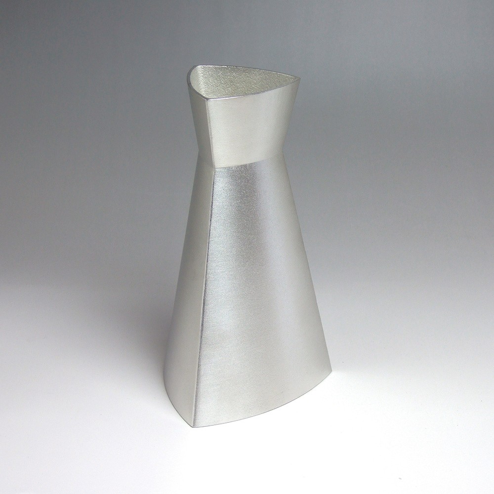 TRI（トライ）　△ハーフデキャンタ　錫製酒器