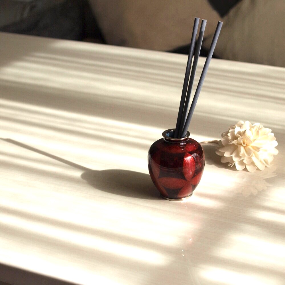 尾張七宝　３寸玉形　アロマポット　赤透け