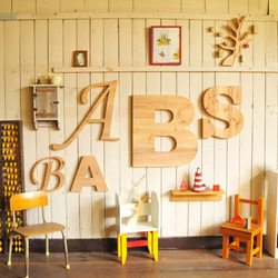 45cm壁掛け木製アルファベット文字ビッグサイズ【A〜Z】【送料込】 1枚目の画像