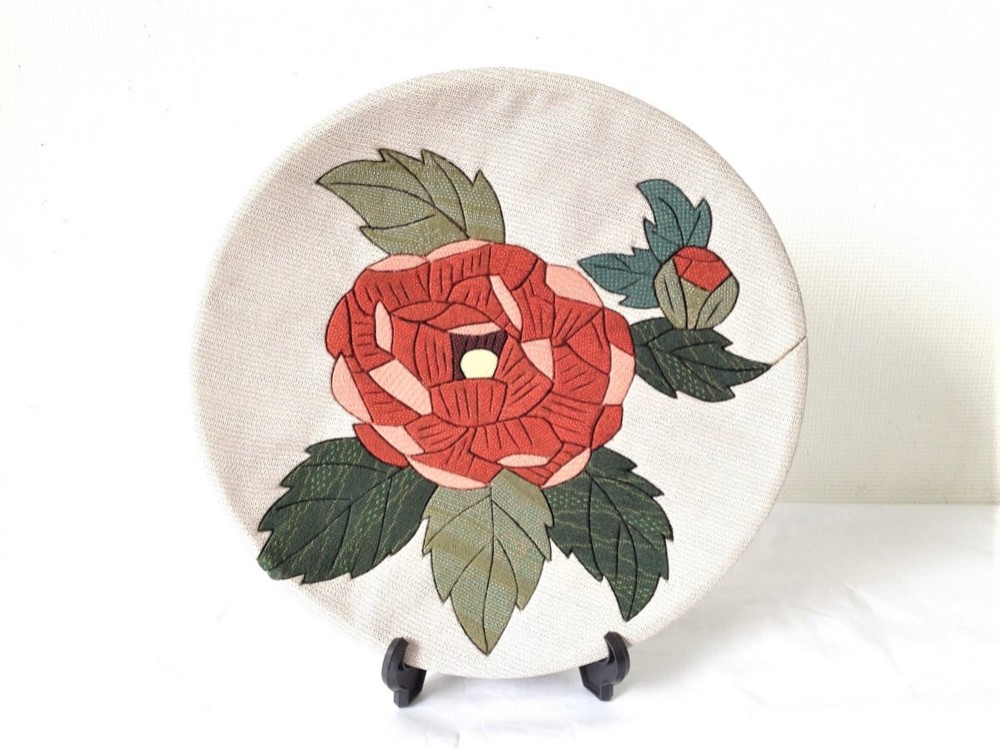 塩沢織木目込み絵皿　牡丹