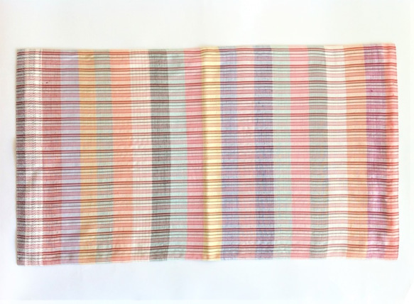 塩沢物語り　塩沢織テーブルセンター（カラフル横段模様）　伝統織物のトップブランド塩沢織の高級インテリア 2枚目の画像