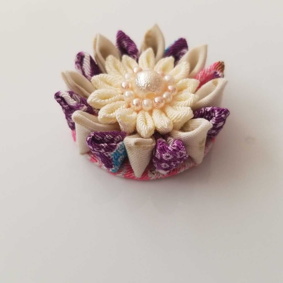 つまみ細工の置物 2枚目の画像