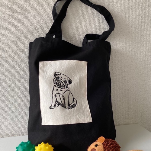 お座りパグ刺繍トートバッグ トートバッグ ururu刺繍 通販