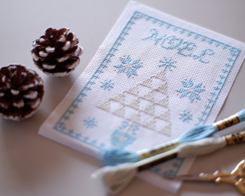 クロスステッチ完成品　刺繍　クリスマス　薔薇　くま　しらゆき　クマさん クロスステッチ完成品刺繍薔薇くましらゆきクマ