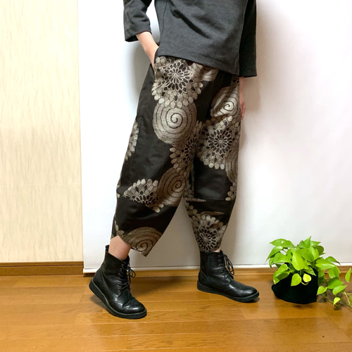 【まめ様】サルエルパンツ（2点）✿総丈90㎝✿黒留袖✿和モダン（着物リメイク） 木綿絣 サルエルパンツ＋ストール 着物リメイク｜Yahoo!フリマ
