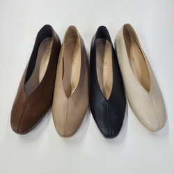 SALE スクエアトゥ　センタ－シ－ム 　　Vカットフラットパンプス 7枚目の画像