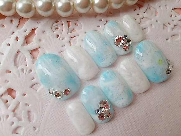 blue marble♡ホログリッターラメ入り☆スワロフスキージェルnail☆ 2枚目の画像