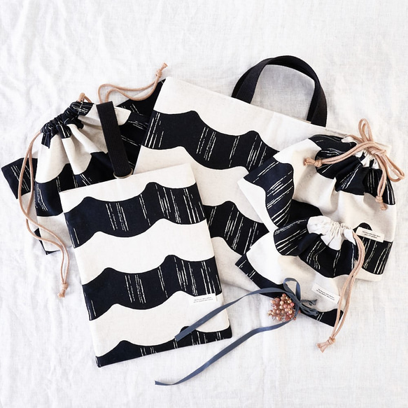 なみなみレッスンバッグシューズケース2点セット　入園入学ハンドメイド なみなみレッスンバッグシューズケース2点セット 入園入学ハンドメイド