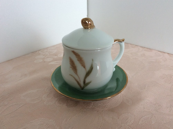 ジャッキー　源右衛門　菊文様のお皿１枚　とカップ&ソーサー ジャッキー 源右衛門 菊文様のお皿1枚 とカップ&ソーサー