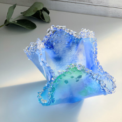 Draping candle holder / ガラスのグラデーションブルー 3枚目の画像