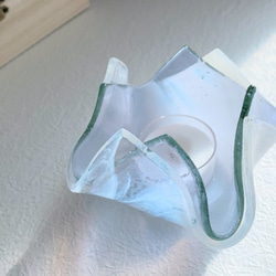 Lucent lotus mini / ガラスのキャンドルホルダー　ラベンダー×ホワイト ミニ 7枚目の画像