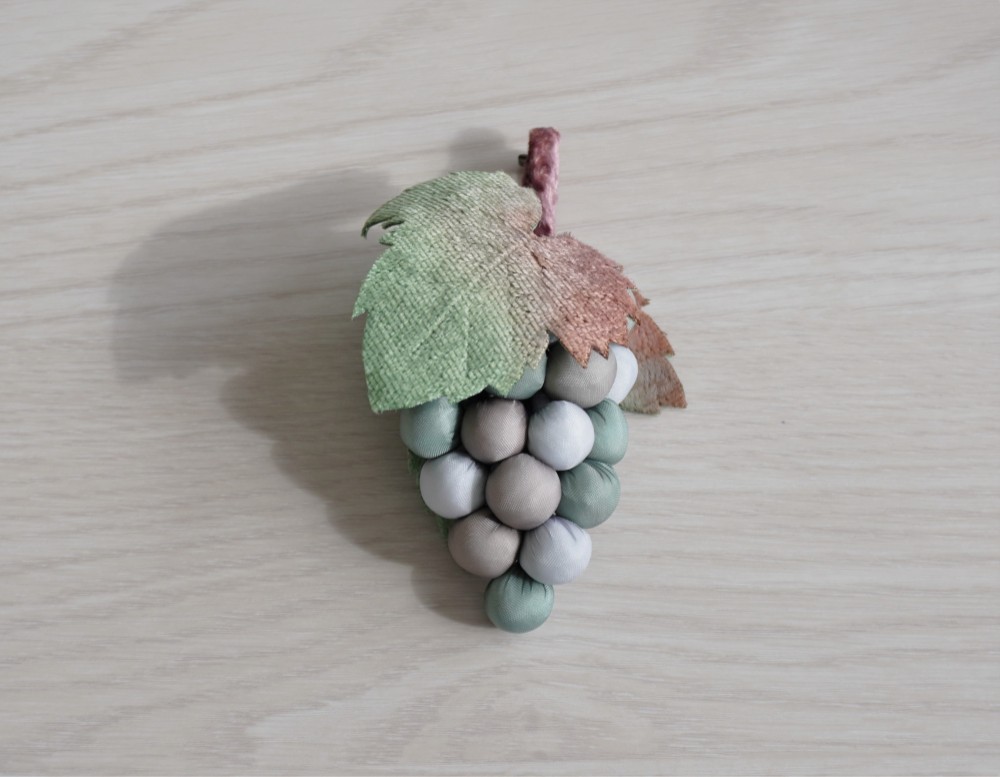 葡萄のブローチ◇布◇＃１５