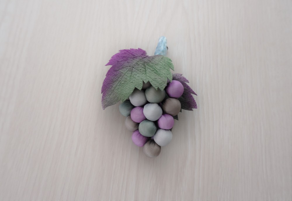 葡萄のブローチ◇布◇＃１6