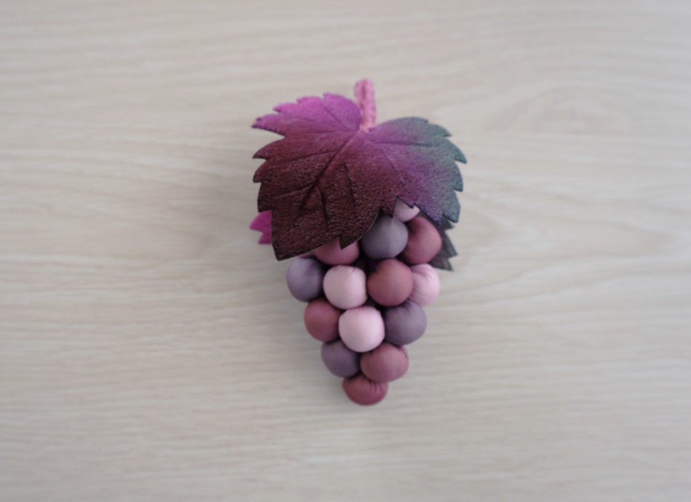 葡萄のブローチ◇布◇＃１７