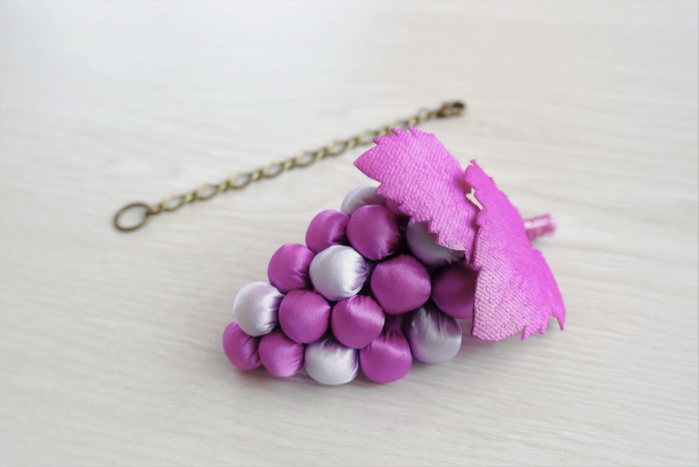 葡萄のブローチ◇布◇＃２２