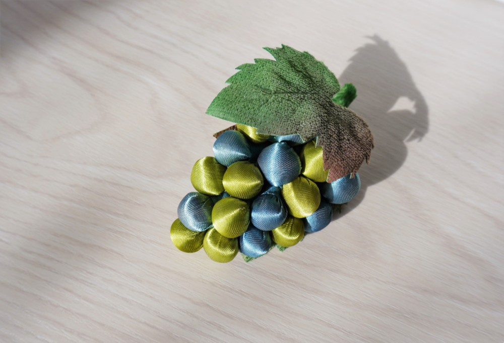 葡萄のブローチ◇布◇＃２５