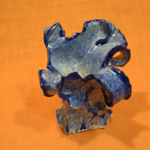 ビオランテ 陶器花器「ビオランテ」1点もの 一輪挿し・花瓶・花器 MASSIMO 通販｜Creema(クリーマ) 11139861