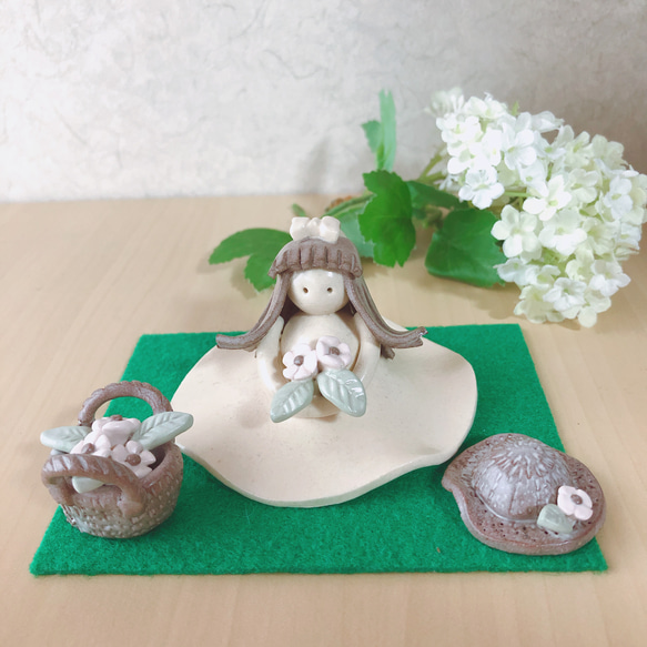 【本物】くっきー！ご本人手作り “指花” 陶器 受注制作]PENGUIN TSUBO・縦（楽焼きのペンギン 花器） 一輪挿し
