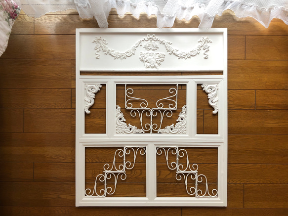 木製窓枠 はめ込みタイプ モチーフパネル付き レリーフ アイアン飾り