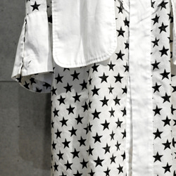 白地にモノトーン★が爽やかなハイスタンドアップカラーのシャツコート【gri:n ai】 10枚目の画像
